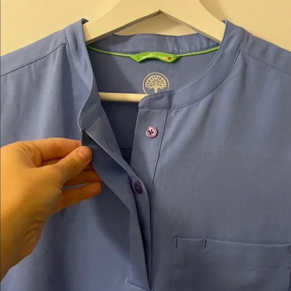 Blue Medical Scrubs Set
Pants M, 2 top S ( but frets M) - Picture 6 of 6